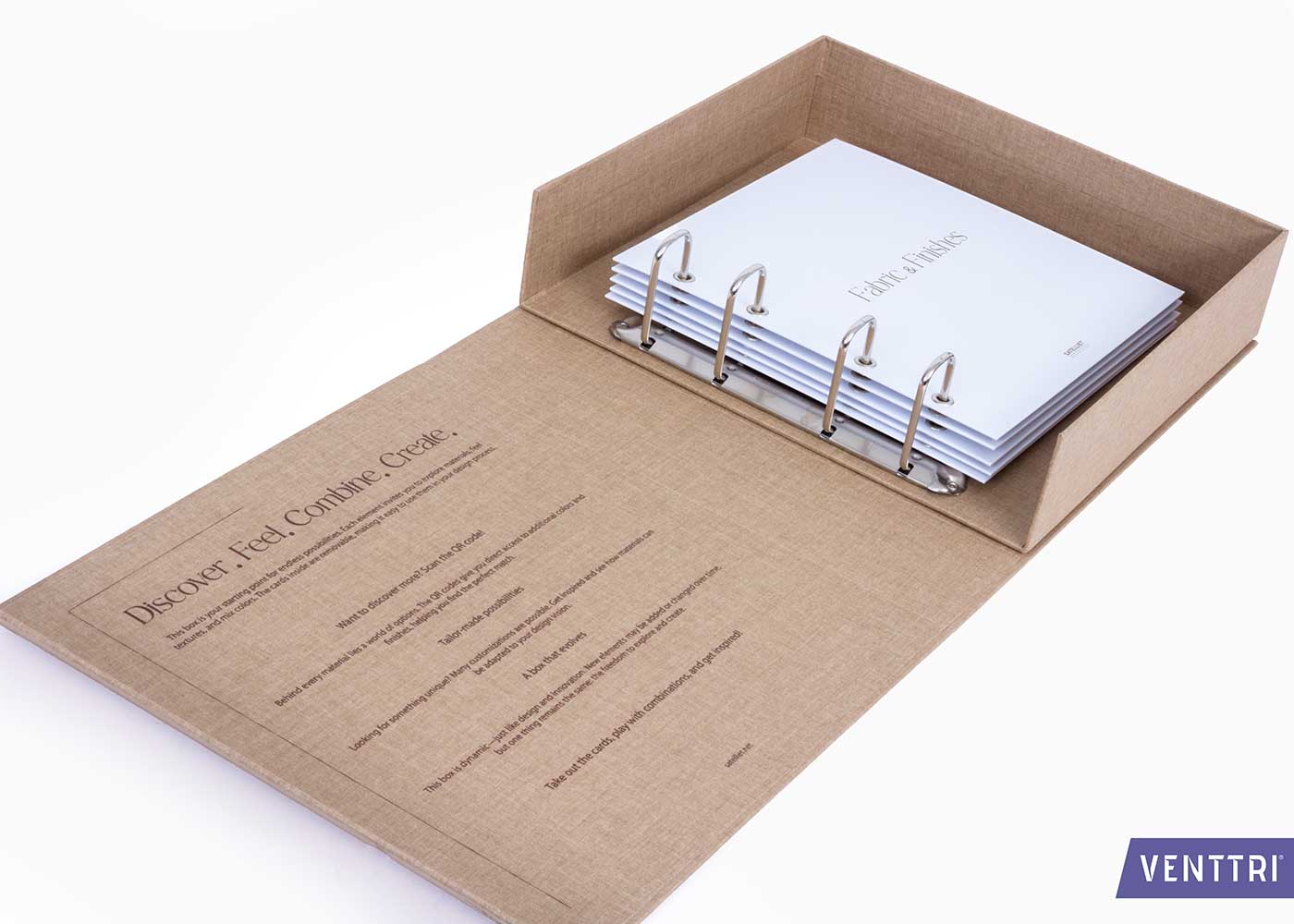 Hinged box with ring binder