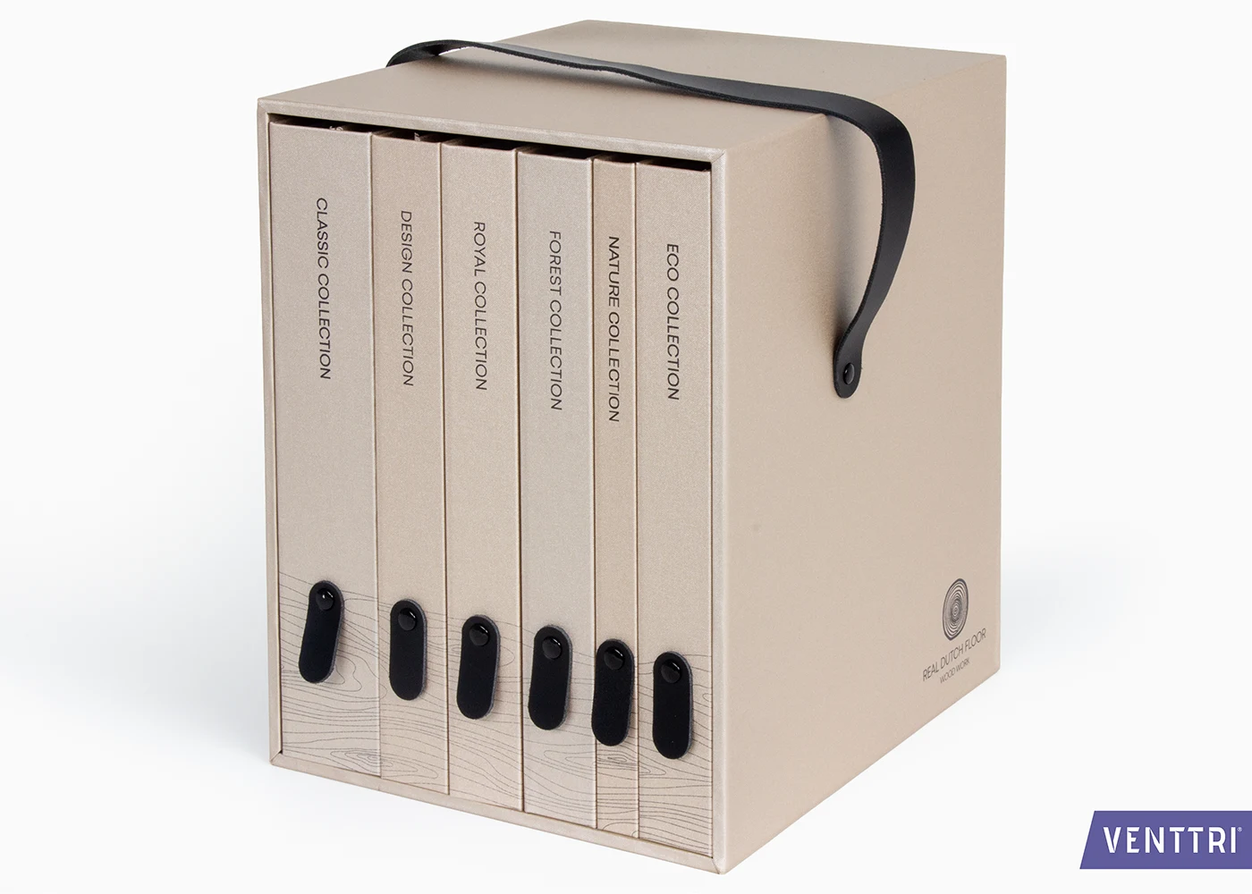 Slipcase aus perlmuttfarbenem Leinen, gefüllt mit Mappen